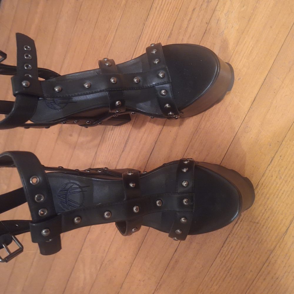 Black Studded Platform Heels - Picture 6 of 8